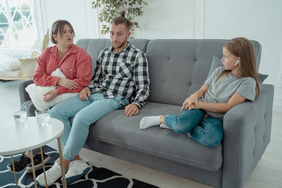 מרכז קשר — מפגש מפוקח בין הורה לילד בליווי איש מקצוע